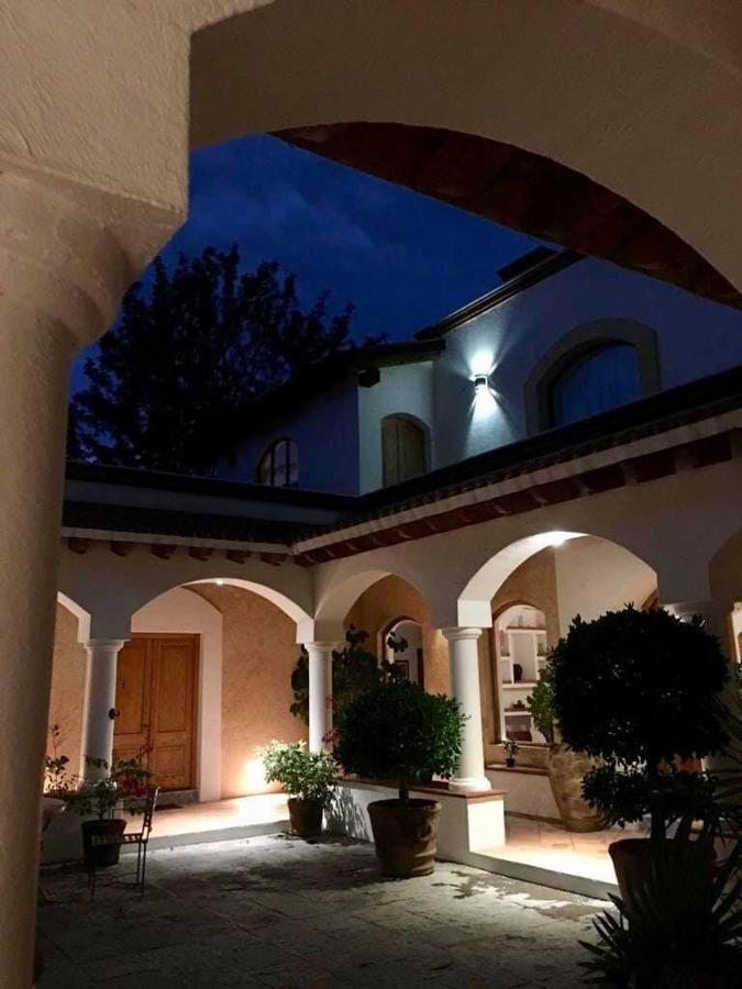 La Casona De Los Colibries El Pueblito  Dış mekan fotoğraf