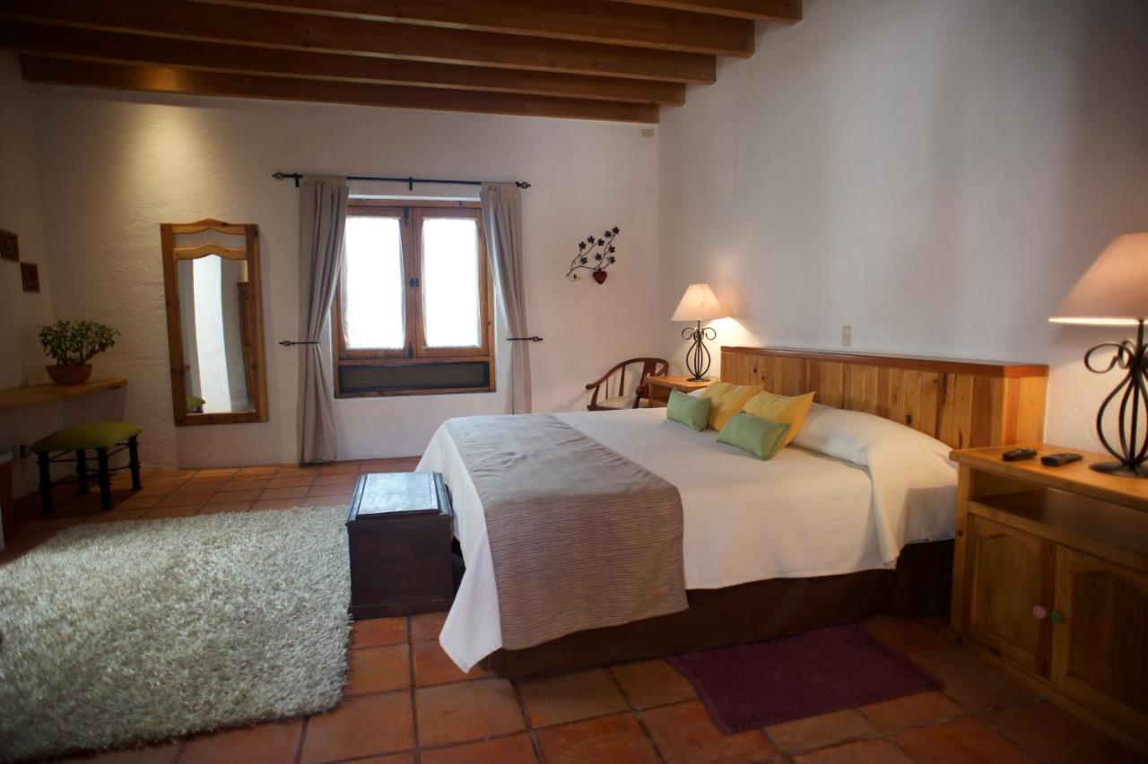 La Casona De Los Colibries El Pueblito  Oda fotoğraf