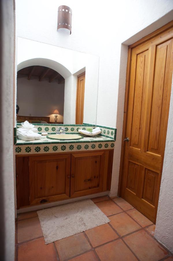 La Casona De Los Colibries El Pueblito  Oda fotoğraf